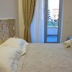Accomodati - E Panzió 4*
