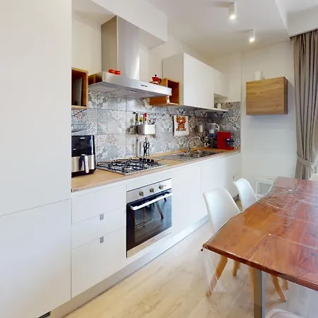 Accomodati - E Bed & Breakfast 4*