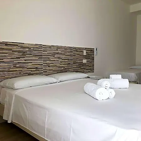 Accomodati - E Couette-café 4*