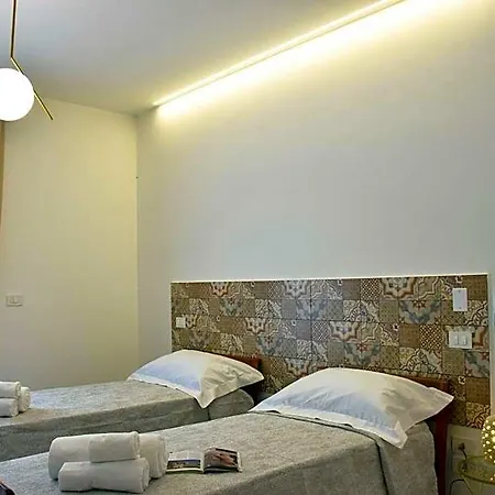 Accomodati - E 4* Marina di Gioiosa Ionica