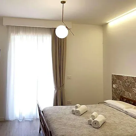 Accomodati - E 4* Marina di Gioiosa Ionica